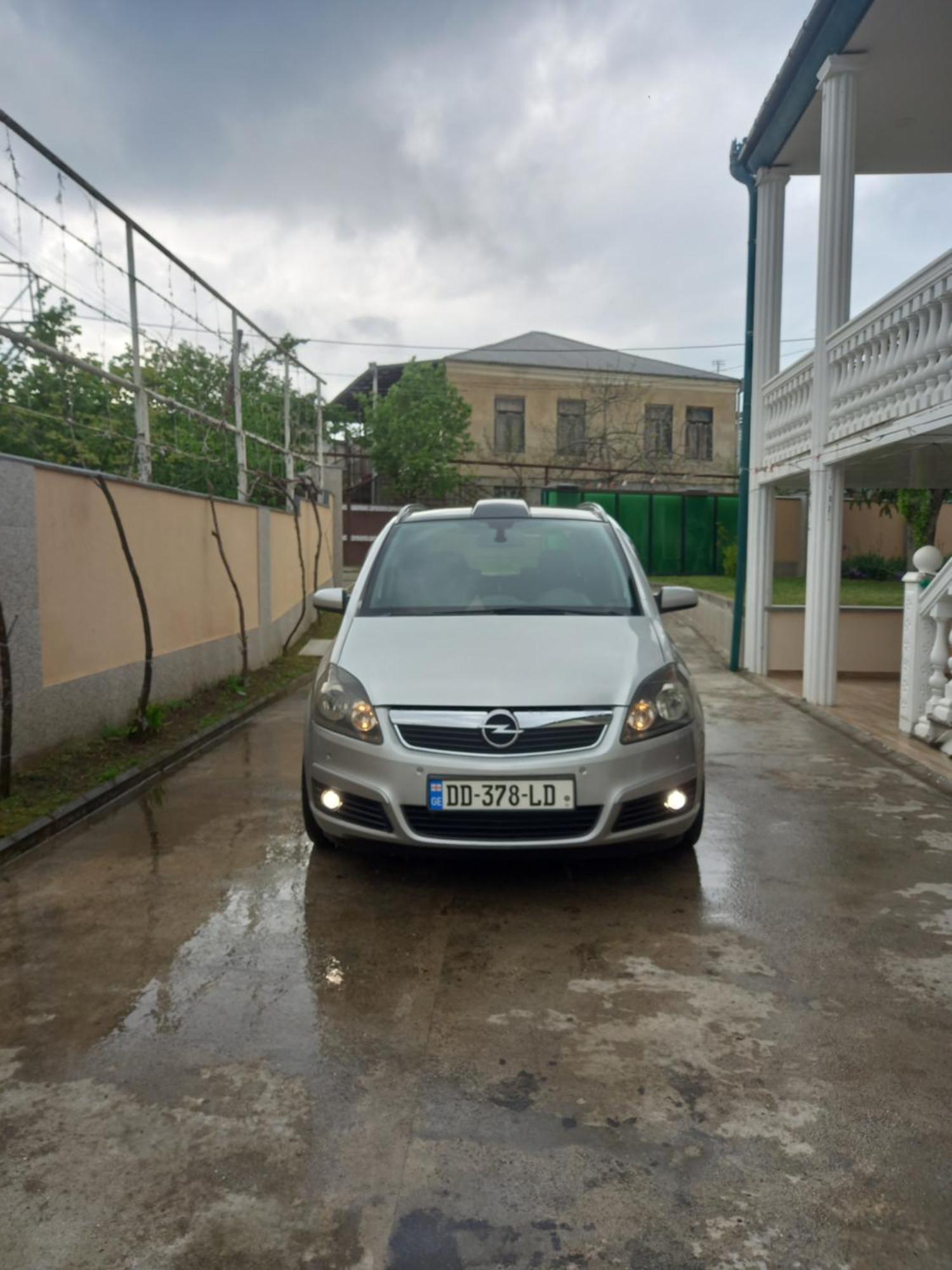 Tskaltubo Apartment Mirian Mepe Kültér fotó